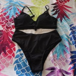 Ribbed knotted bikini